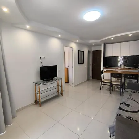 Torres De Yomely Américas *